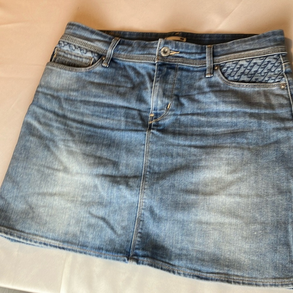 Levi’s Denim Skirt Size 28W